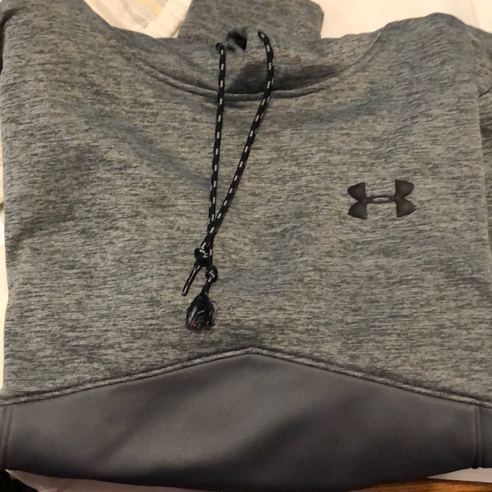 Under Armour Hoody! Men’s size Large